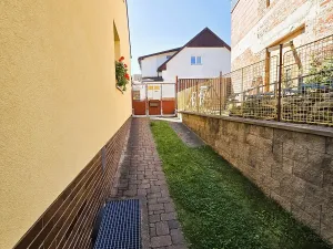 Pronájem bytu 3+kk, Praha - Hrdlořezy, Hrdlořezská, 85 m2
