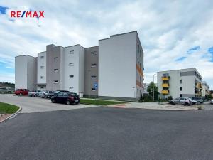 Pronájem bytu 2+kk, Velký Osek, U hřiště, 58 m2