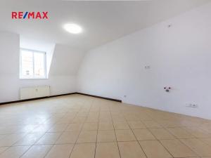 Prodej bytu 2+kk, Praha - Holešovice, Veletržní, 44 m2