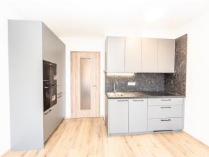 Pronájem bytu 1+kk, Praha - Háje, Výstavní, 33 m2