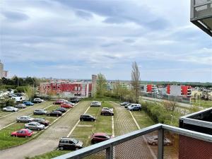 Pronájem bytu 1+kk, Praha - Stodůlky, Holýšovská, 32 m2