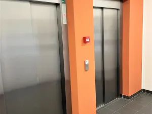 Pronájem bytu 1+kk, Praha - Stodůlky, Holýšovská, 32 m2
