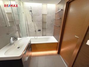 Prodej bytu 3+1, Praha - Újezd nad Lesy, Žárovická, 63 m2