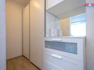 Prodej bytu 2+1, Prostějov, Jana Zrzavého, 47 m2