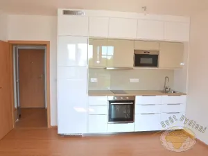 Pronájem bytu 1+kk, Praha - Hostivař, Fojtova, 33 m2