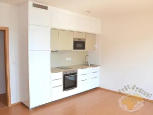 Pronájem bytu 1+kk, Praha - Hostivař, Fojtova, 33 m2