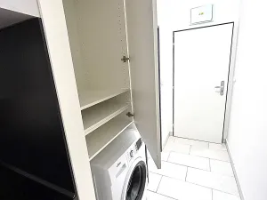 Pronájem bytu 1+kk, Praha - Vysočany, Poděbradská, 26 m2