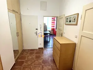 Pronájem bytu 2+1, Praha - Bubeneč, Lotyšská, 47 m2