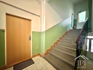 Pronájem bytu 2+kk, Praha - Košíře, Mahenova, 37 m2