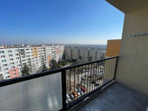 Pronájem bytu 2+1, Chomutov, Dřínovská, 66 m2