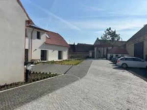 Pronájem bytu 1+kk, Horoměřice, Velvarská, 27 m2