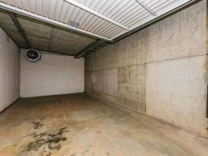 Pronájem garáže, Praha - Strašnice, Štěchovická, 16 m2