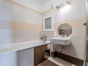Prodej bytu 3+kk, Praha - Horní Měcholupy, Janovská, 70 m2