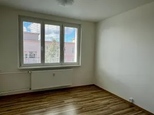 Pronájem bytu 1+1, Nové Strašecí, Křivoklátská, 38 m2