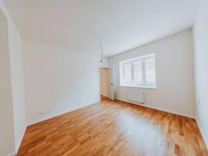 Prodej bytu 3+kk, Praha, Na Farkáně III, 80 m2