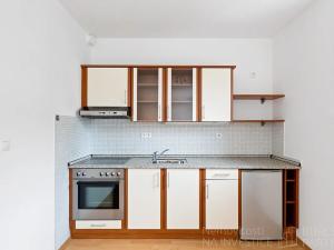 Pronájem bytu 1+kk, Praha - Jinonice, Za zámečkem, 32 m2