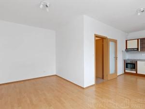 Pronájem bytu 1+kk, Praha - Jinonice, Za zámečkem, 32 m2