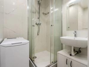 Pronájem bytu 1+kk, Praha - Modřany, Semická, 29 m2