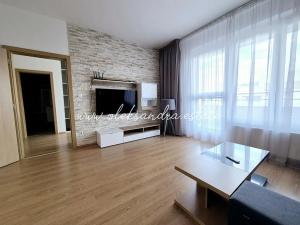 Pronájem bytu 2+kk, Praha - Čakovice, Tryskovická, 63 m2