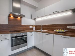 Pronájem bytu 2+kk, Praha - Stodůlky, náměstí Junkových, 49 m2