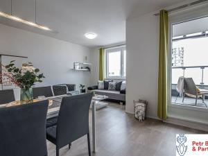 Pronájem bytu 2+kk, Praha - Stodůlky, náměstí Junkových, 49 m2