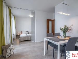 Pronájem bytu 2+kk, Praha - Stodůlky, náměstí Junkových, 49 m2