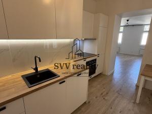 Prodej bytu 1+1, Praha - Smíchov, Holubova, 45 m2