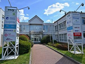 Pronájem skladu, Praha - Prosek, Litvínovská, 287 m2