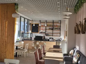 Pronájem restaurace, Praha - Letňany, 110 m2