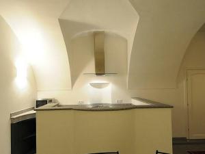 Pronájem bytu 2+kk, Praha - Malá Strana, Vlašská, 92 m2