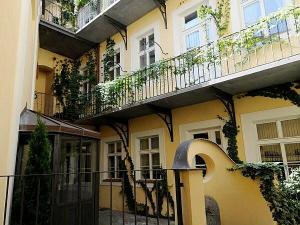 Pronájem bytu 2+kk, Praha - Malá Strana, Vlašská, 92 m2