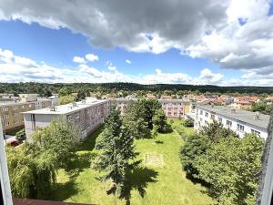Pronájem bytu 1+1, Kralupy nad Vltavou, nám. Mládežníků, 38 m2