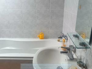 Pronájem bytu 2+kk, Praha - Dolní Měcholupy, Za zahradami, 80 m2
