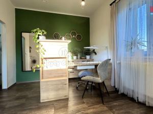 Pronájem obchodního prostoru, Sadská, Prokopova, 24 m2