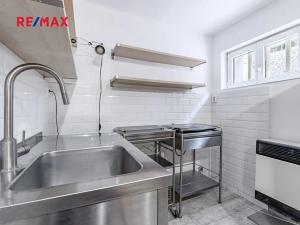 Prodej rodinného domu, Praha - Karlín, Pernerova, 60 m2