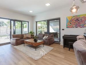 Prodej rodinného domu, Dolany, 160 m2