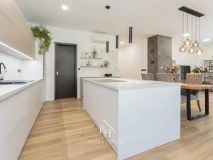 Prodej rodinného domu, Dolany, 160 m2
