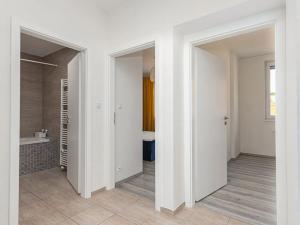 Pronájem bytu 3+1, Praha - Vršovice, Rostovská, 79 m2