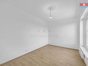 Pronájem bytu 2+kk, Praha - Hostavice, Českobrodská, 54 m2