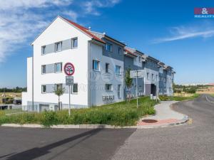 Prodej bytu 2+kk, Uherské Hradiště - Vésky, Na Dědině, 84 m2