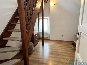 Pronájem bytu 3+1, Holice, Hradecká, 62 m2
