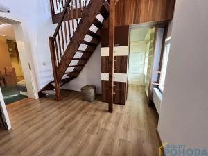 Pronájem bytu 3+1, Holice, Hradecká, 62 m2