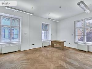 Pronájem kanceláře, Praha - Nové Město, Soukenická, 212 m2