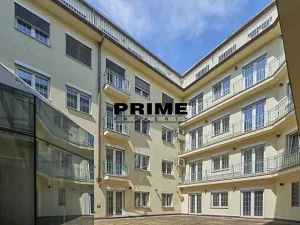 Pronájem kanceláře, Praha - Nové Město, Soukenická, 260 m2