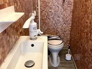 Pronájem obchodního prostoru, Praha - Horní Počernice, Náchodská, 47 m2