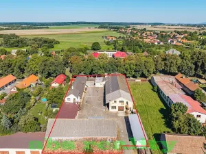 Prodej výrobních prostor, Straky, 1880 m2