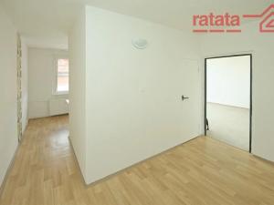Pronájem bytu 2+1, Chomutov, Zahradní, 51 m2