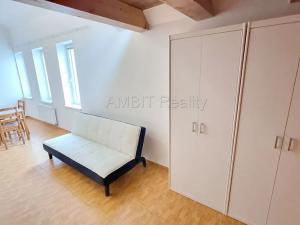 Pronájem bytu 1+kk, Praha - Řepy, Žalanského, 40 m2