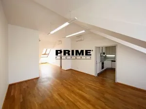Pronájem kanceláře, Praha - Smíchov, Štefánikova, 129 m2
