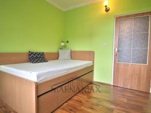 Prodej bytu 3+1, Chomutov, Bezručova, 67 m2